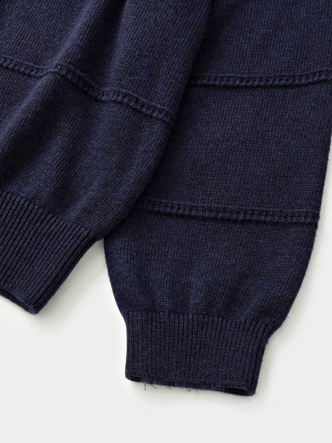 Cable Stripe V-Neck Knit (Navy)