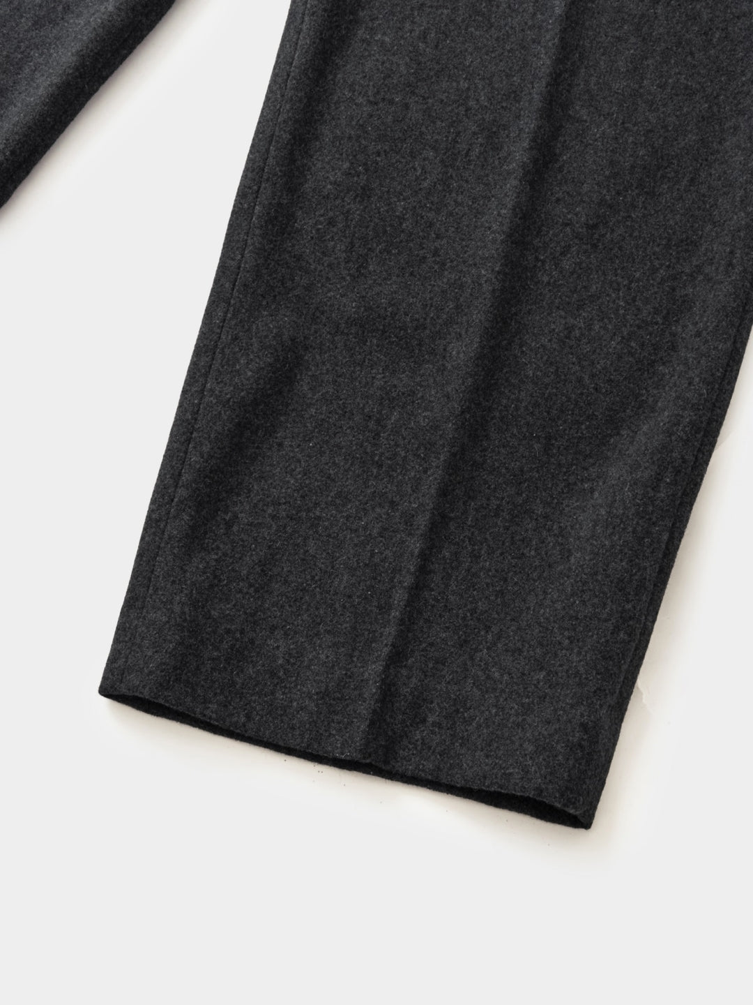 City Light Wool Pin-tuck Trouser (Black)