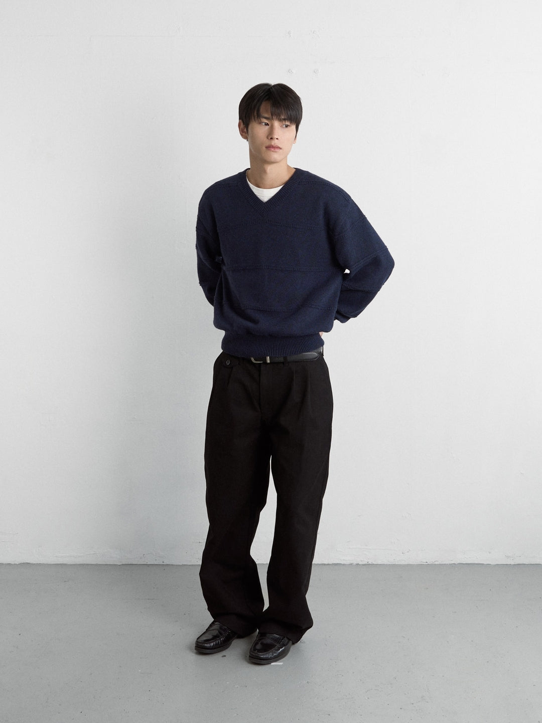 Cable Stripe V-Neck Knit (Navy)
