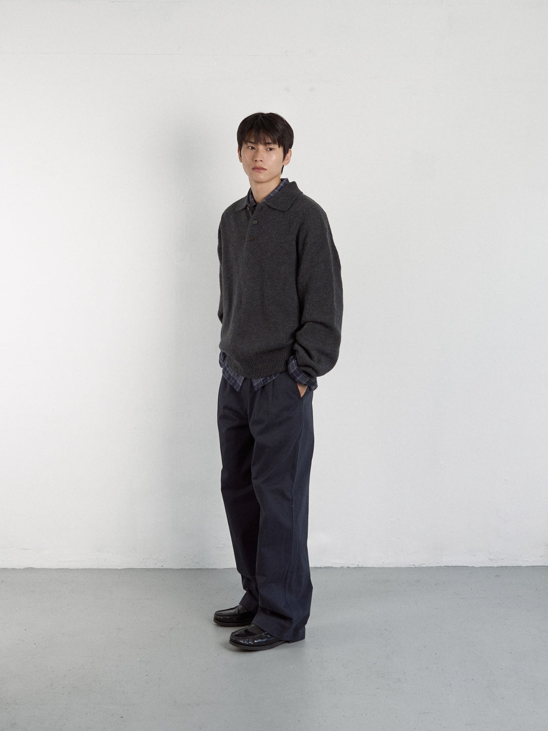 Everyday Pin-tuck Chino Pants (Navy)
