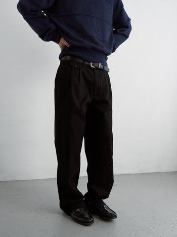 Everyday Pin-tuck Chino Pants (Black)