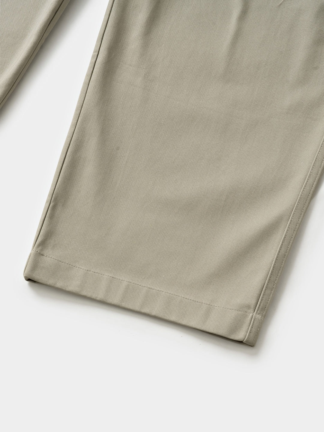 Everyday Pin-tuck Chino Pants (Beige)