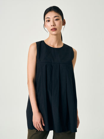 Pleats Sleeveless Top (Black)