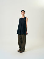 Pleats Sleeveless Top (Ivory)