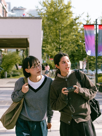 (W)Pin-Stripe V-neck Knit - Olive | W0 (S)