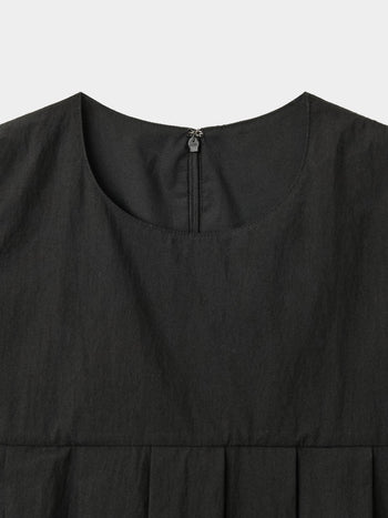 Pleats Sleeveless Top (Black)