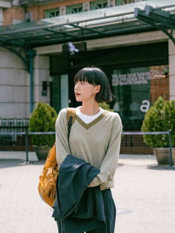 (W)Pin-Stripe V-neck Knit (Olive)
