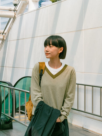 (W)Pin-Stripe V-neck Knit (Navy)