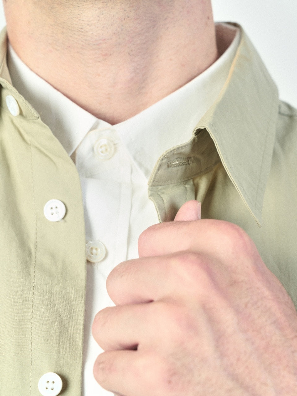 Light Olive 0)스튜디오
