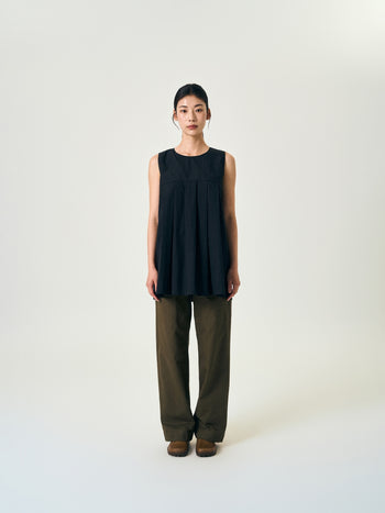 Pleats Sleeveless Top (Black)