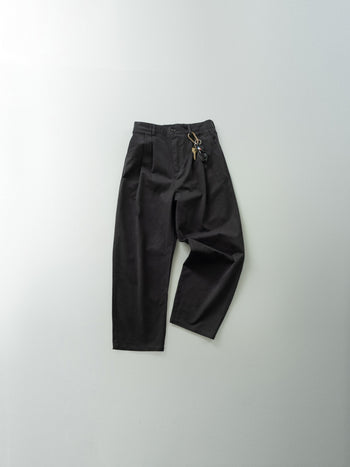 City Worker Pin-tuck Trouser (Black)