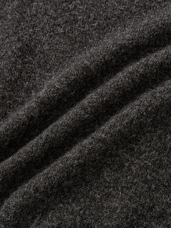 Shaggy Dog Round Knit (Charcoal)
