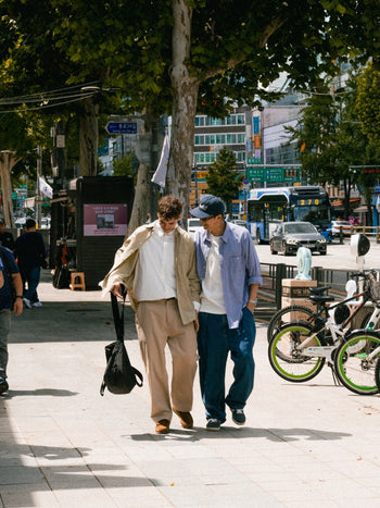 Loose Fit Pin-tuck Denim Pants - Mid Indigo | A2 (L)