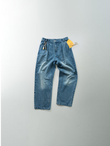 Loose Fit Pin-tuck Denim Pants (Mid Indigo)