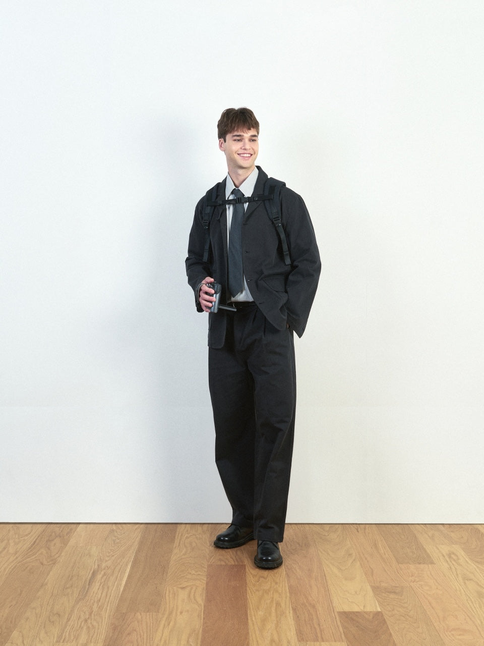 City Worker Pin-tuck Trouser (Navy)