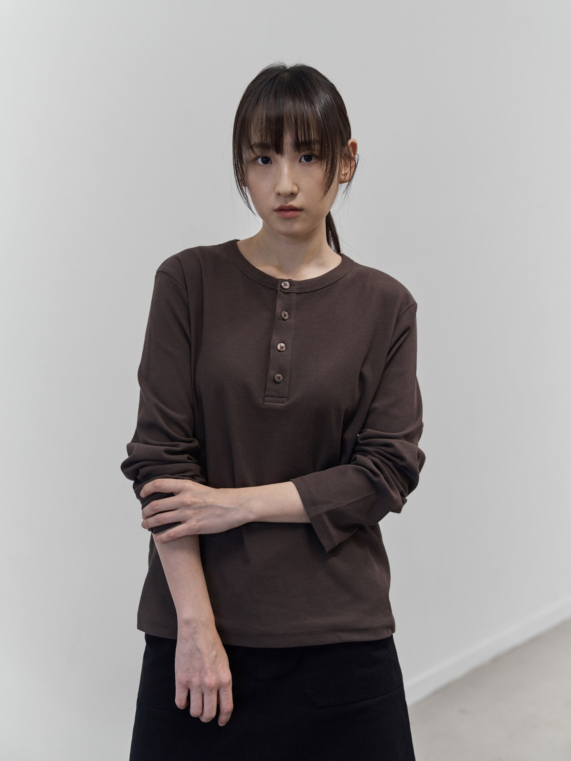 Henley Neck Long Sleeve T-Shirt (Brown)