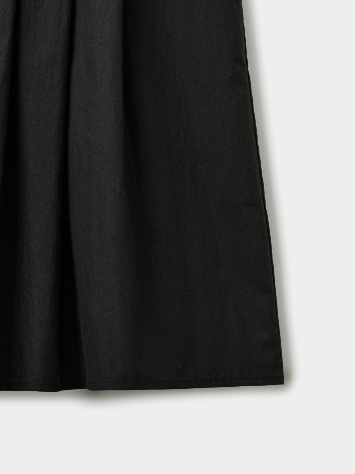 Pleats Sleeveless Top (Black)