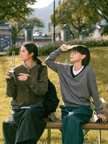 (W)Pin-Stripe V-neck Knit - Olive | W0 (S)