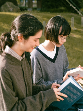 (W)Pin-Stripe V-neck Knit (Olive)