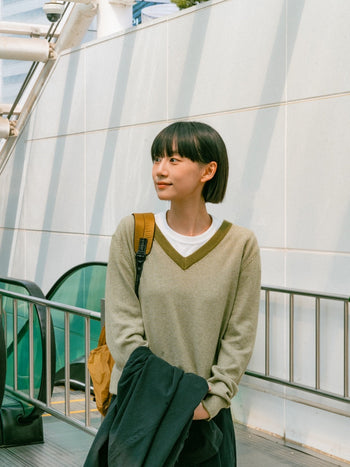 (W)Pin-Stripe V-neck Knit - Olive | W0 (S)