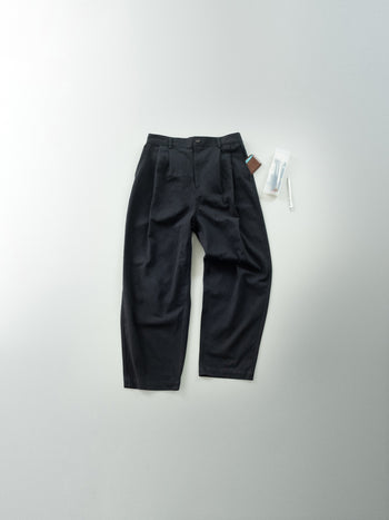 City Worker Pin-tuck Trouser (Navy)