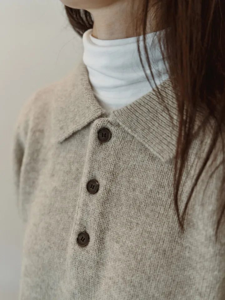 

A beige knit and white turtleneck for a lingering café afternoon — 3